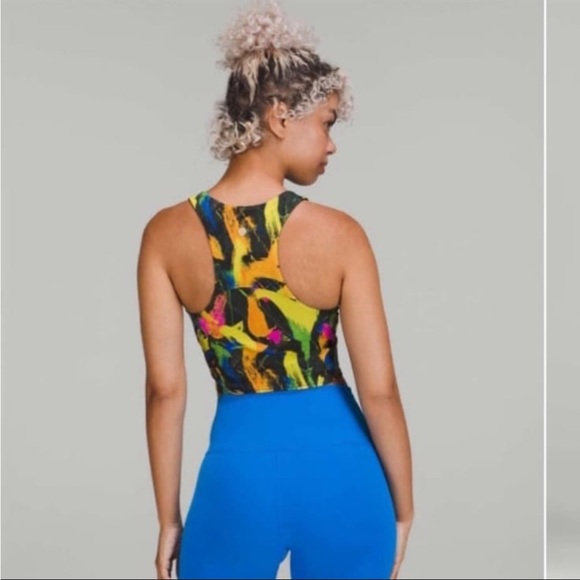 Like New Lululemon Matching Bundle. Size Tops 6/Bottoms 4 - Picture 9 of 12